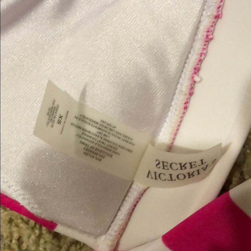 Like new Victoria’s Secret bikini set - Picture 5 of 7